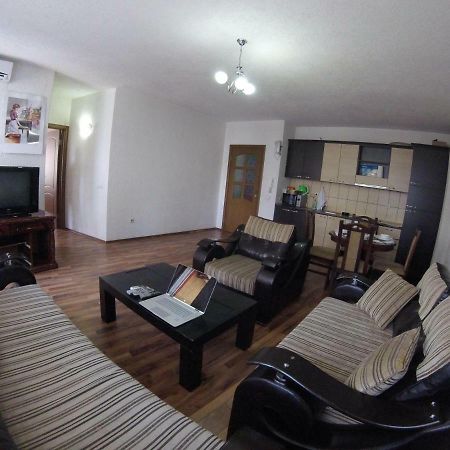 Center Apartment 普里什蒂纳 外观 照片